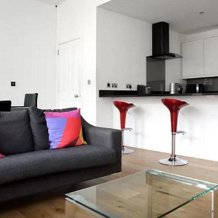 Clamshell Land - Royal Mile Apartment Edinburgh Room photo